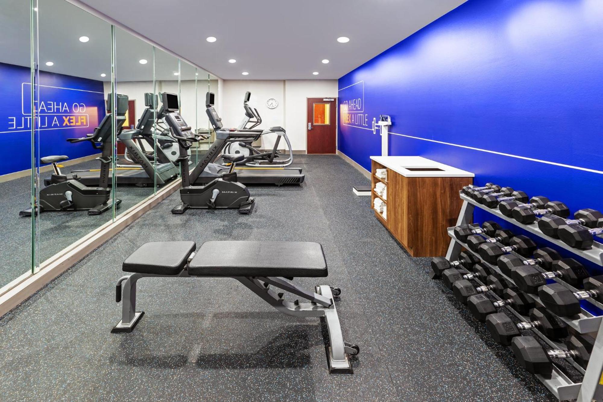 Holiday Inn Express Hotel & Suites Henderson - Traffic Star By Ihg Eksteriør bilde