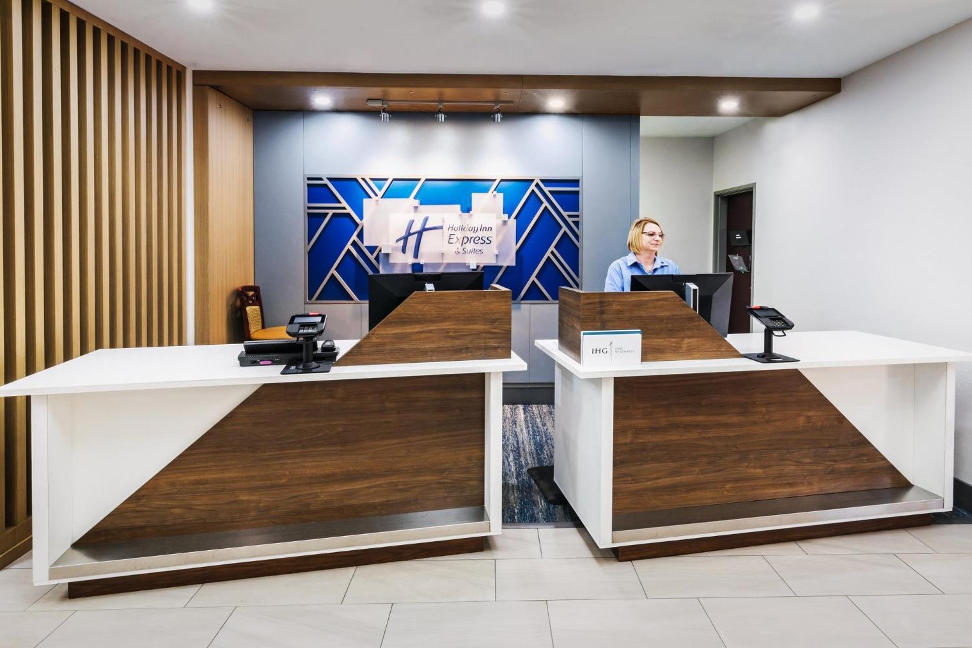 Holiday Inn Express Hotel & Suites Henderson - Traffic Star By Ihg Eksteriør bilde