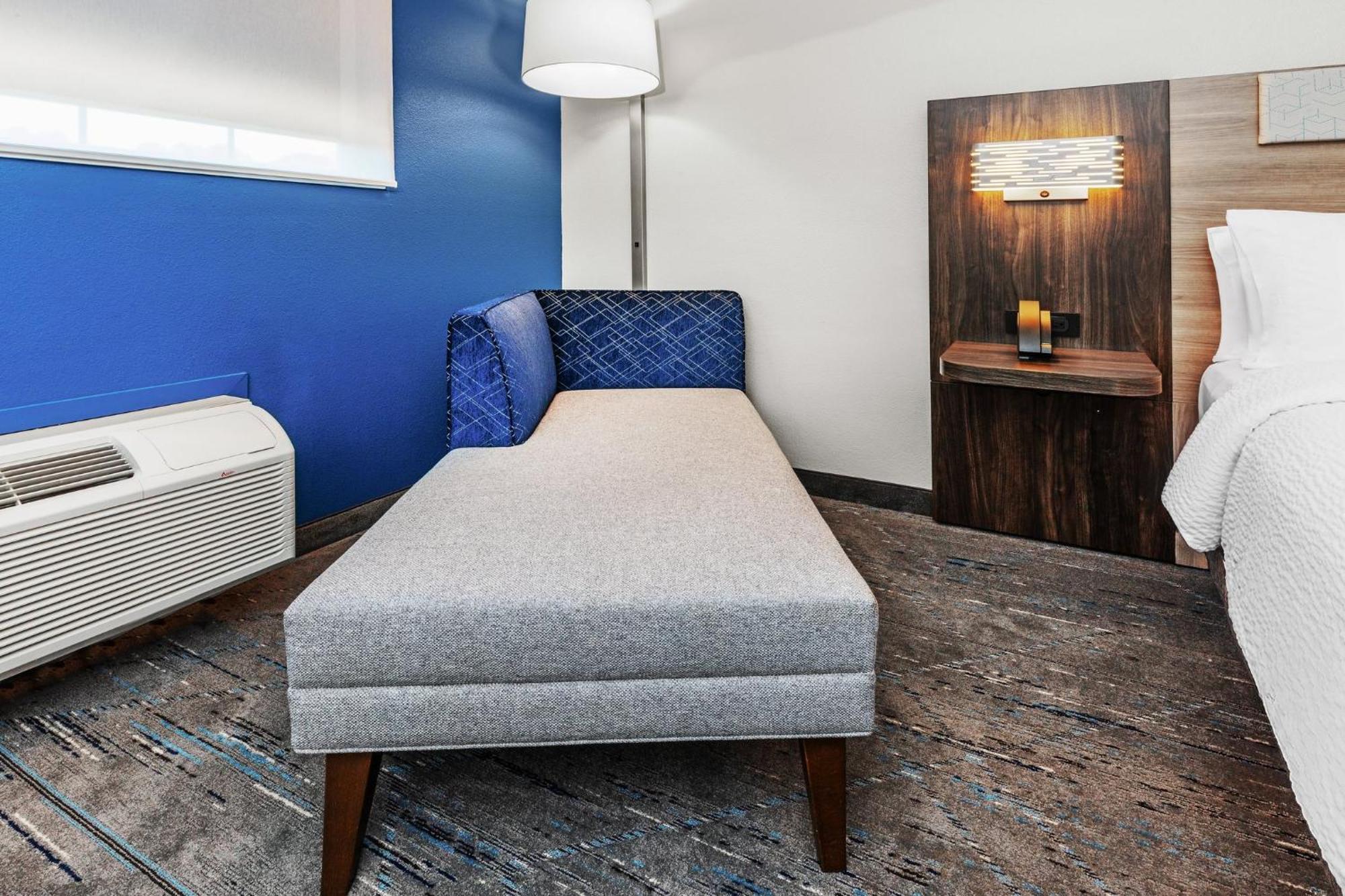 Holiday Inn Express Hotel & Suites Henderson - Traffic Star By Ihg Eksteriør bilde
