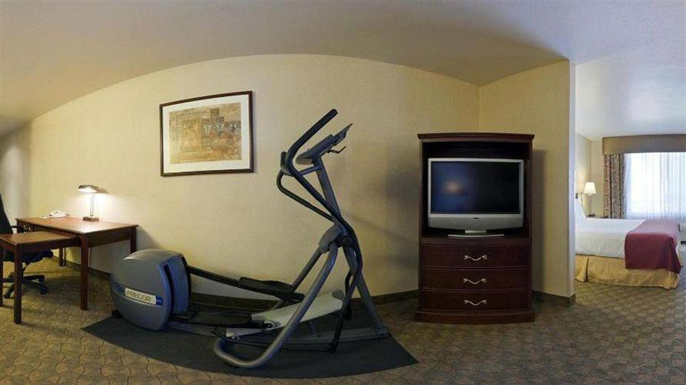 Holiday Inn Express Hotel & Suites Henderson - Traffic Star By Ihg Eksteriør bilde